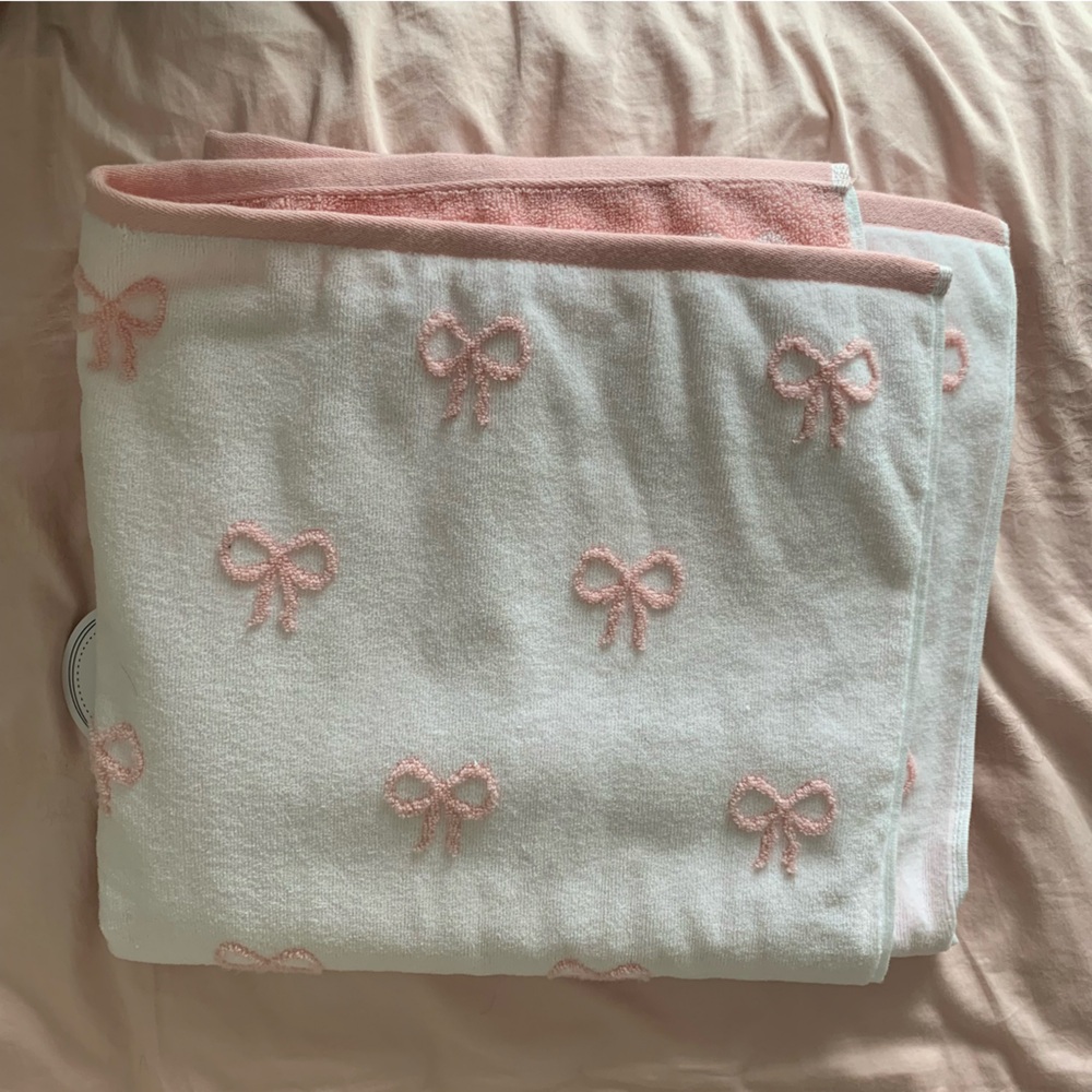 Pink Bow Ribbon Bath Towel - Picture 2 of 5